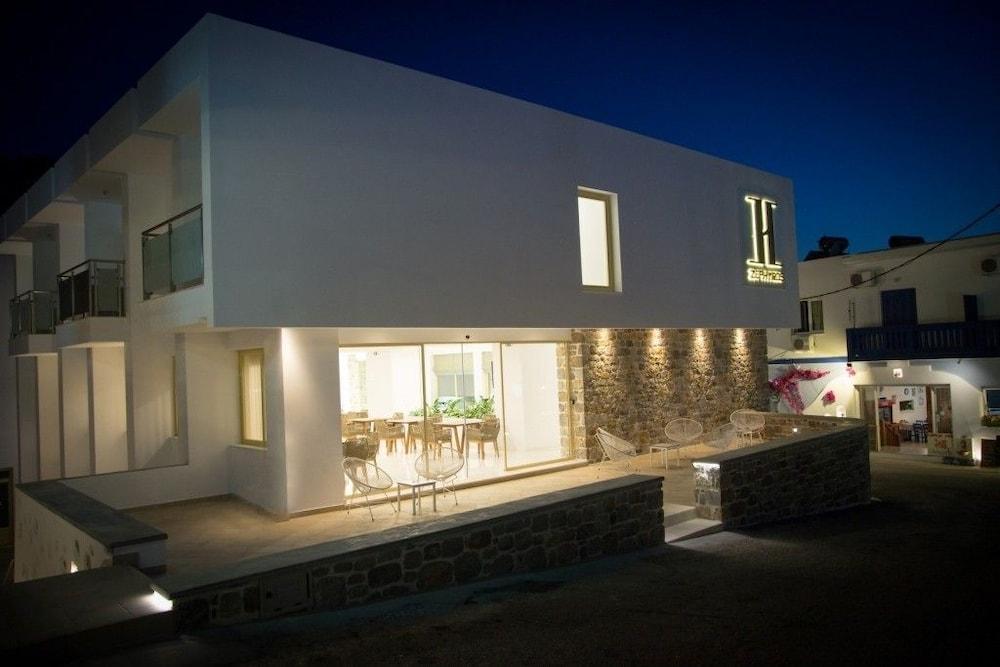 Zephyros Hotel Myrties 외부 사진