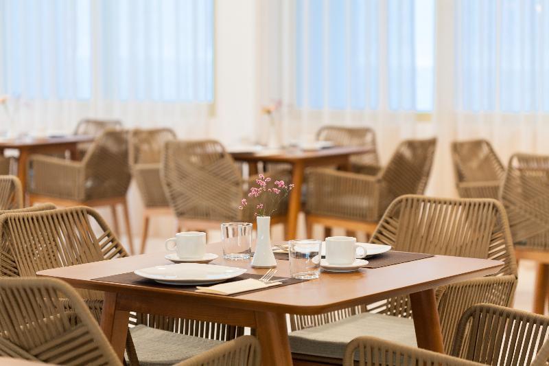 Zephyros Hotel Myrties 외부 사진