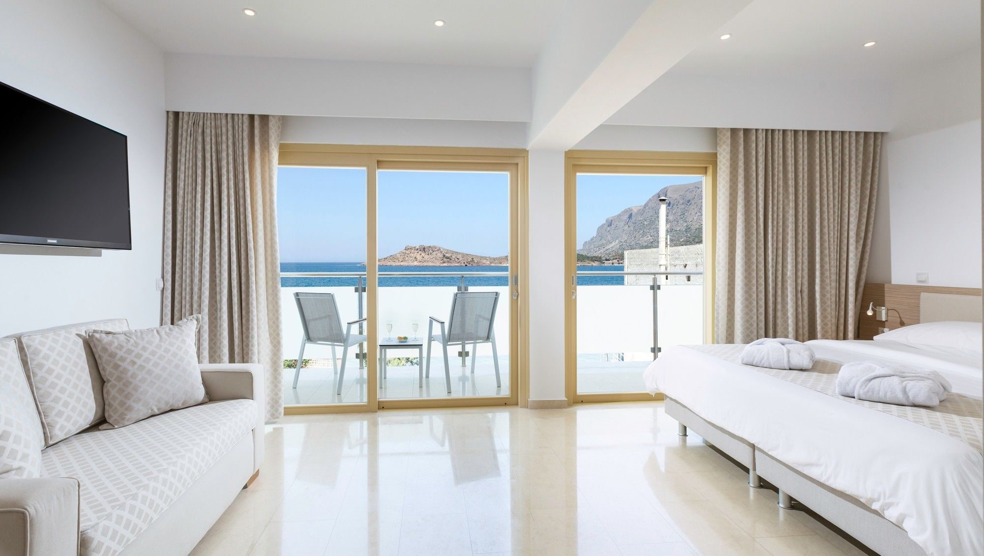 Zephyros Hotel Myrties 외부 사진
