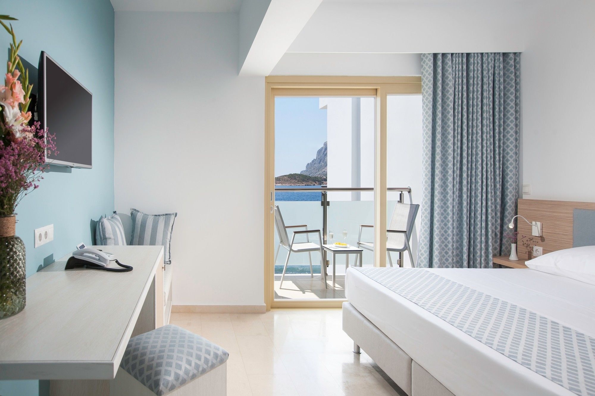 Zephyros Hotel Myrties 외부 사진