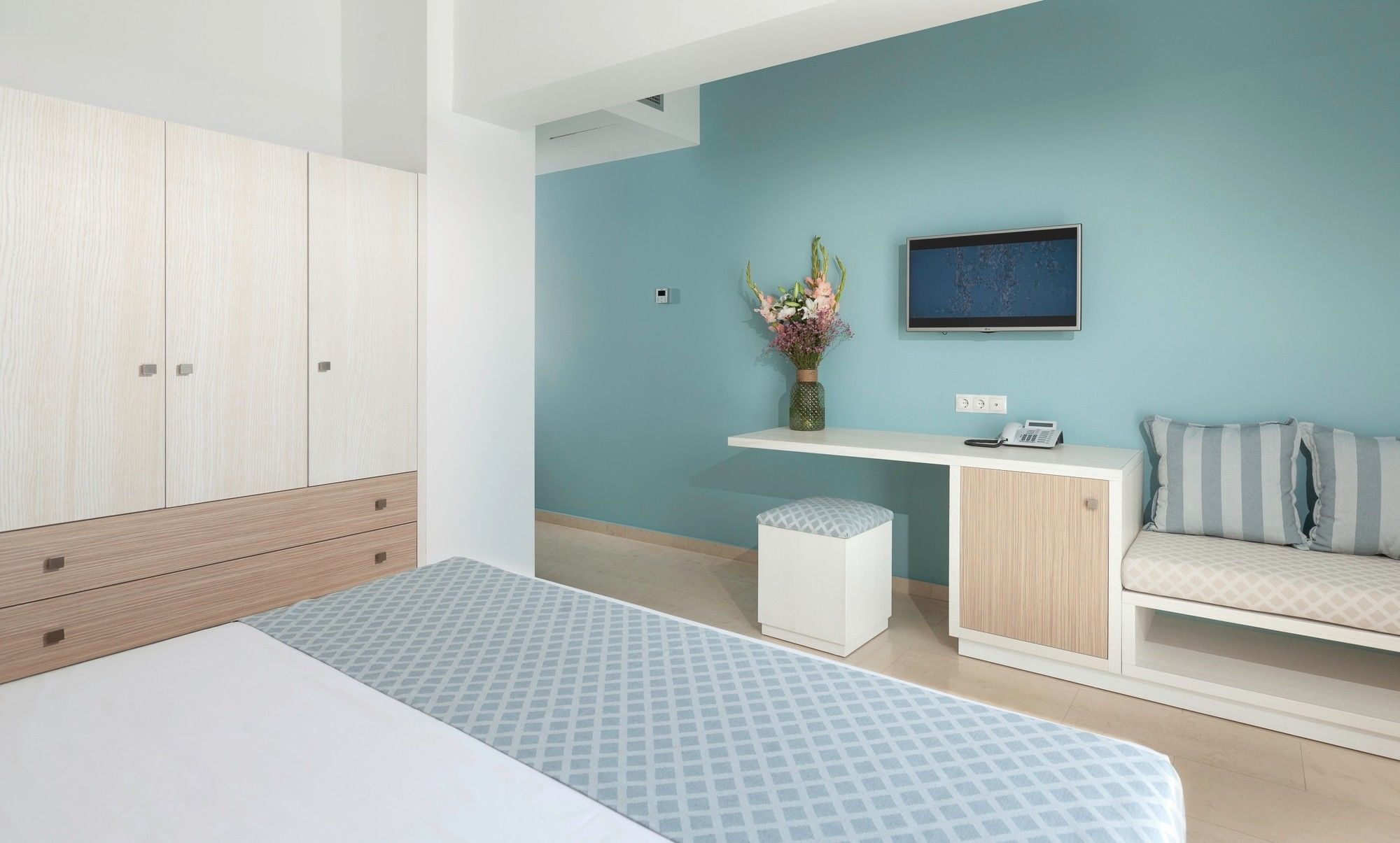 Zephyros Hotel Myrties 외부 사진